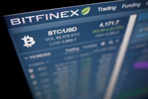 Ảnh của Tether rút 75 triệu USDT từ Bitfinex về lại ví riêng, giá Bitcoin giảm $300 chỉ trong một giờ