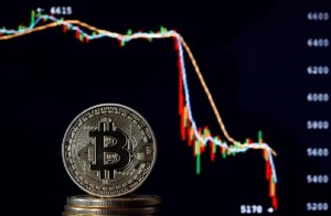 Ảnh của Giá bitcoin hôm nay (26/7): Không thể bám víu 10k, kiểm toán và thuế với tiền điện tử