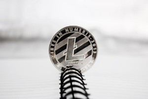 Ảnh của Litecoin chạm mức $76, phá vỡ kỉ lục trước đó