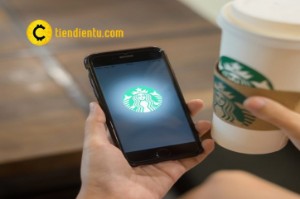 Ảnh của Một khách hàng của Starbucks bị hack vào laptop để tiến hành chạy mã đào tiền điện tử