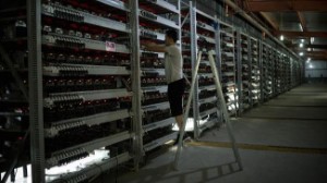 Ảnh của Gần 1.500 máy đào Bitcoin nhập khẩu vào TP HCM