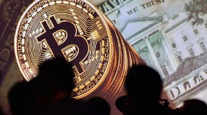Ảnh của Bitcoin vượt bão tăng lên 12000 USD sau đợt giảm giá mạnh