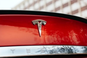 Ảnh của Hãng xe Tesla bị tấn công bởi phần mềm đào tiền điện tử