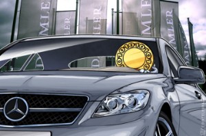 Ảnh của Mercedes-Benz tặng thưởng các lái xe an toàn bằng đồng Mobicoin