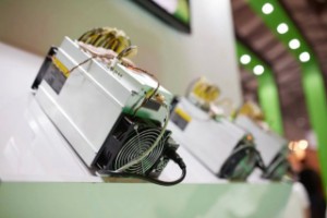 Ảnh của Bitmain giới thiệu dòng máy đào Antminer Z9 dành cho Zcash