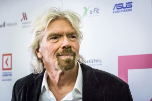 Ảnh của Richard Branson cảnh báo chiêu trò dùng tên tuổi của ông để lừa đảo trong thị trường tiền điện tử