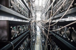 Ảnh của Làn sóng tháo chạy vì lũ của dân đào Bitcoin Trung Quốc