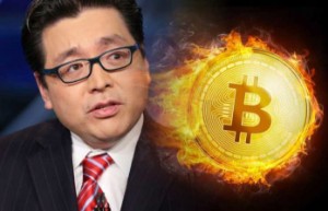 Ảnh của Tom Lee: “Ngay tại lúc này Bitcoin chính là lá chắn tốt nhất”