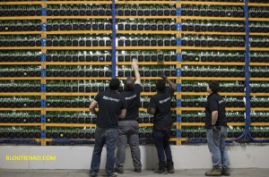 Ảnh của Buôn bán ế ẩm, hàng loạt máy đào bitcoin đại hạ giá giữa “mùa bão”