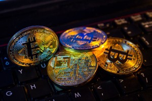Ảnh của Người dùng mới lại tiếp tục đổ vào những sàn giao dịch, Binance lọt top 1000 Alexa