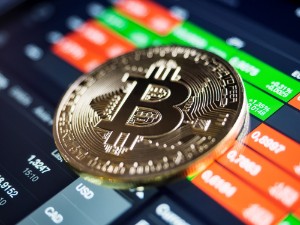 Ảnh của Bitcoin và nhiều tiền ảo lao dốc, gần 6 tỷ USD ‘không cánh mà bay’