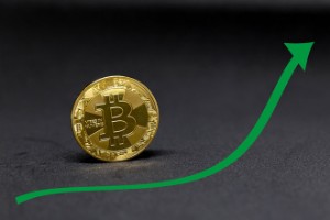 Ảnh của Bitcoin tăng giá gần 10% trong hơn 1 giờ