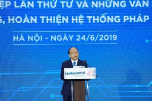 Ảnh của Thủ tướng Nguyễn Xuân Phúc dự Hội thảo những vấn đề pháp lý trong cách mạng 4.0