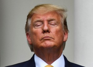 Ảnh của Ông Trump không tin vào Bitcoin: ‘Mỹ chỉ có một đồng tiền và đó là dollar’