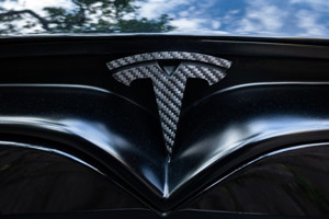 Ảnh của Nhà quản lý quỹ tỷ phú bán 1,8 triệu cổ phiếu Tesla cho khách hàng, Bitcoin có bị ảnh hưởng không?