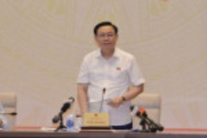 Ảnh của Chủ tịch Quốc hội Vương Đình Huệ: “Chỉ số chứng khoán ngày càng đi lệch so với nền kinh tế thực”