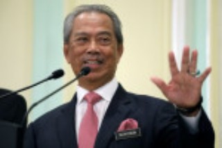 Malaysia PM announces $36 billion aid package amid extended lockdown