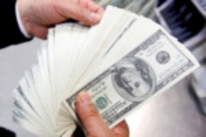 Picture of U.S. dollar on track for best month in 4-1/2 years; payrolls in focus