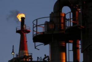 Picture of Crude Oil Higher; Mexican Fire Hits Output