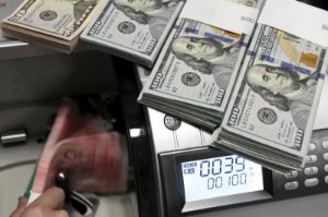 Picture of Dollar Edges Lower; Powell's Jackson Hole Speech in Focus