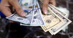 Picture of Dollar Up, but Near Two-Week Lows as Fed Taper Uncertainty Continues