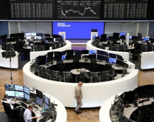 Ảnh của European stocks fall as utilities drag, luxury slides after China data