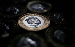 Picture of Column: Pound hesitates in face of early BoE hike