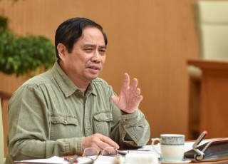 Thủ tướng: Nghiên cứu ý kiến chuyên gia về 'giãn cách' phạm vi nhỏ nhất có thể