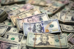 Picture of Dollar climbs as Evergrande uncertainty swirls