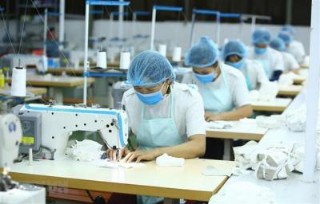 Doanh nghiệp bắt đầu kế hoạch 'sống chung với Covid'