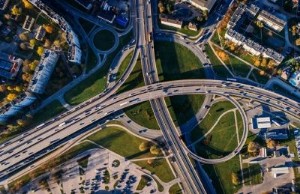 Ảnh của VNDirect: Đầu tư công sẽ là trợ lực cho ngành xây dựng hạ tầng trong năm 2022