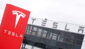 Ảnh của Tesla quay lại mức định giá hơn 1 nghìn tỷ USD; Elon Musk vẫn đang bán cổ phiếu