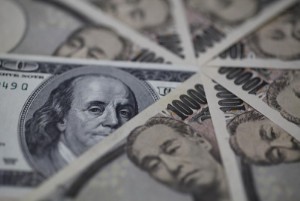 Ảnh của Đồng Đô la giảm nhưng tăng so với đồng Yên, nhà đầu tư chờ báo cáo việc làm của Mỹ