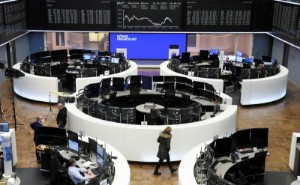 Picture of European shares gain with focus on healthcare M&A, Credit Suisse slips