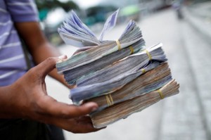 Picture of Venezuela's public companies quadruple foreign currency sales to central bank