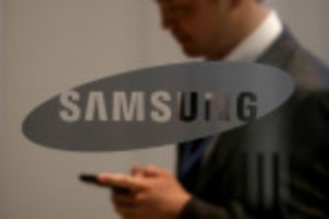 Picture of Samsung Elec targets smartphone growth in 2022, sees solid chip demand