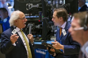 Ảnh của S&P 500, Nasdaq giảm sau kết quả trái chiều; Cổ phiếu Meta sụt giảm