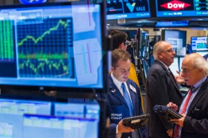 Ảnh của S&P500 đóng cửa tăng điểm; Meta và các cổ phiếu Công nghệ phục hồi
