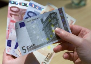 Ảnh của Căng thẳng Ukraine kéo theo đồng euro, hỗ trợ đô la và các đồng tiền an toàn