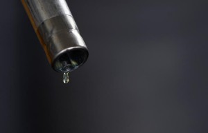 Picture of Oil Tops $120 on Blowout U.S. Consumption, Russia Supply Scare