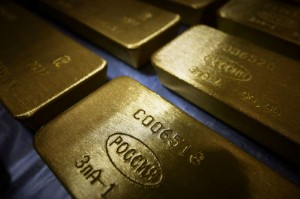 Picture of Gold scales more than one-week peak on Ukraine, inflation worries