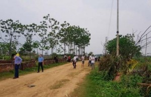 Ảnh của Chìm trong cơn sốt đất - Xẹp “cơn sốt”, ôm nợ nần