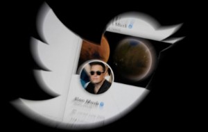 Ảnh của Elon Musk bán khoảng 4,4 triệu CP Tesla chuẩn bị cho thương vụ mua lại Twitter