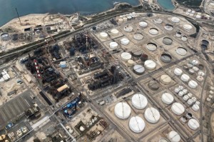 Picture of Oil prices extend gains on tight supply, firm demand expectations