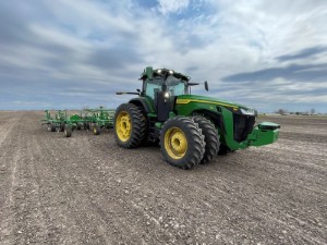 Picture of Deere tapping into Apple-like tech model to drive revenue