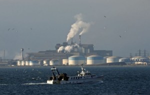 Ảnh của Dầu tăng giá khi Trung Quốc gỡ phong tỏa và EU ban hành lệnh cấm dầu của Nga