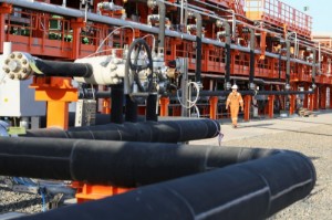 Picture of Crude Oil Edges Lower; Brent Likely to Hit $135/Bbl