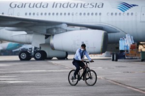 Picture of Garuda Indonesia halves debt with restructuring, on track for profit - government