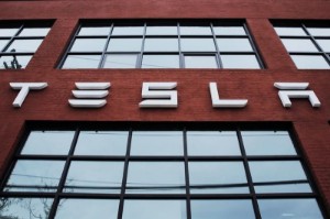 Picture of Tesla’s $350 Billion First-Half Wipeout Opens Door for the Brave