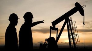 Ảnh của Dầu giảm 2% xuống thấp nhất trong 12 tuần